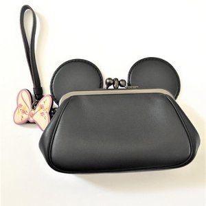 NWT Disney Kisslock Wristlet Minnie Mouse Ears